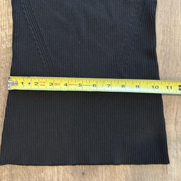 WHBM Sleeveless Tank - Picture 6 of 13